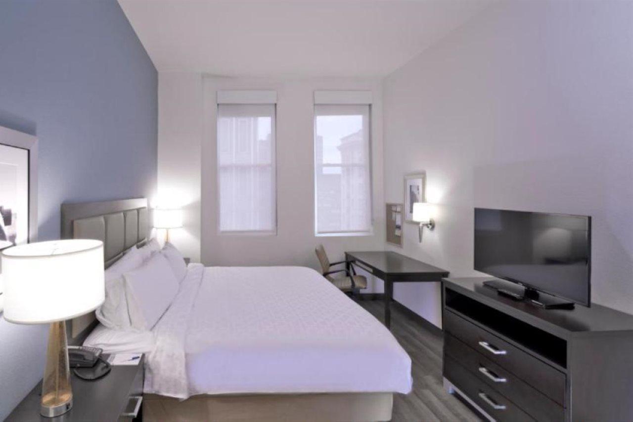 Candlewood Suites Baltimore - Inner Harbor By Ihg Экстерьер фото